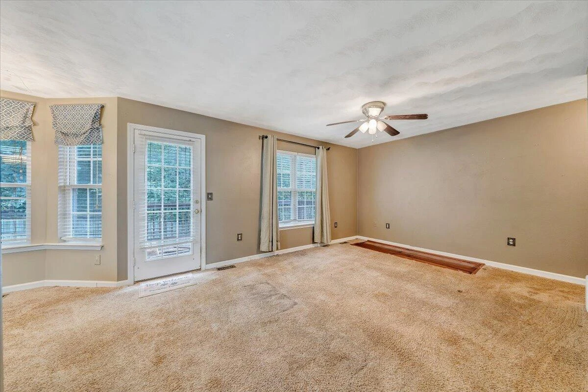 4933 Pine Glen RD - Photo 18