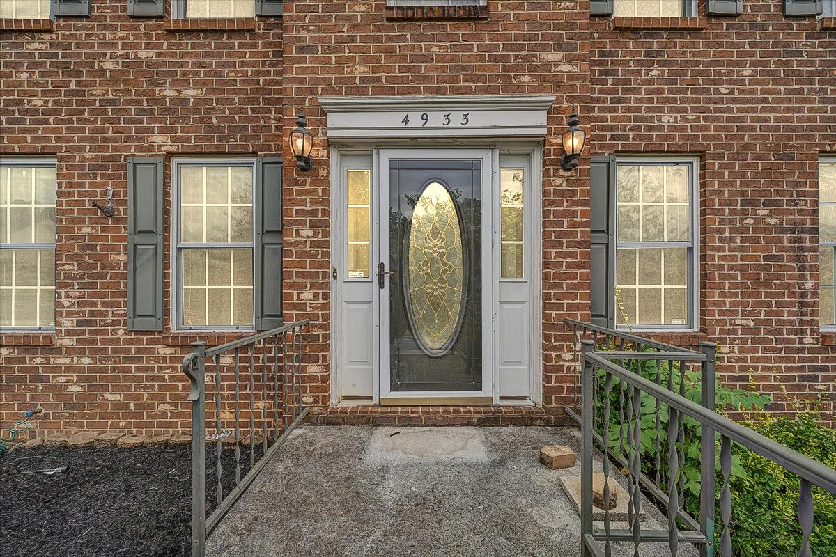 4933 Pine Glen RD - Photo 11