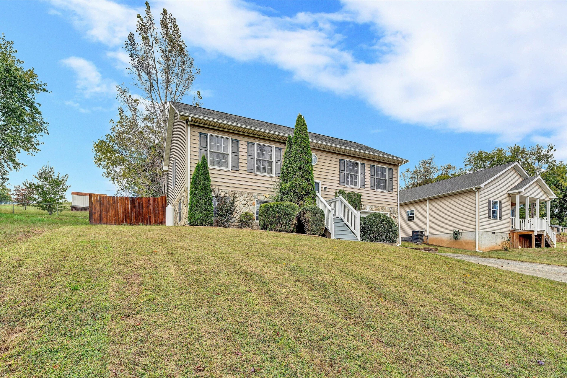 2910 Vinyard AVE - Photo 3