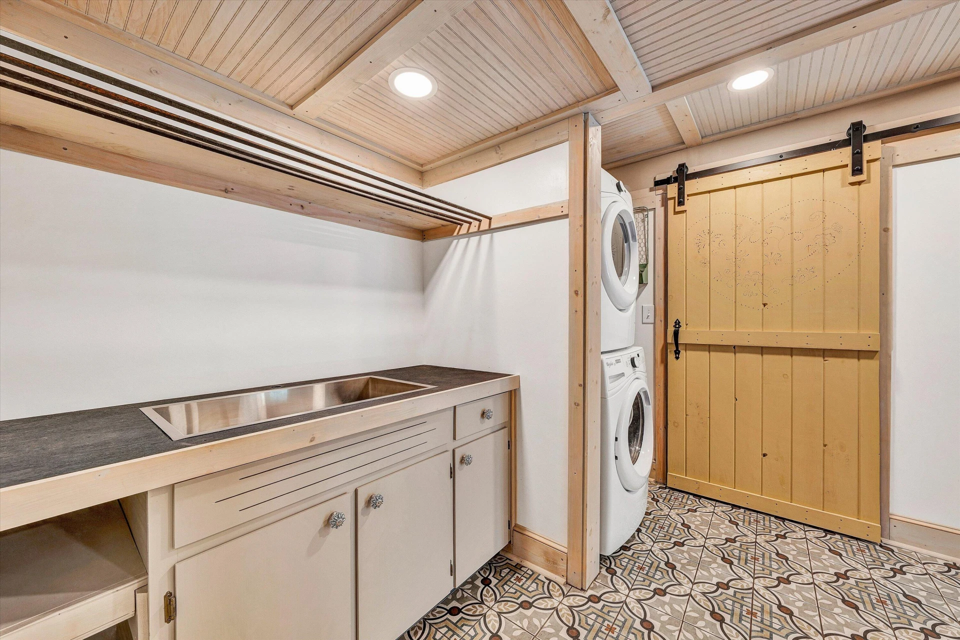 3561 Rutrough RD - Photo 14