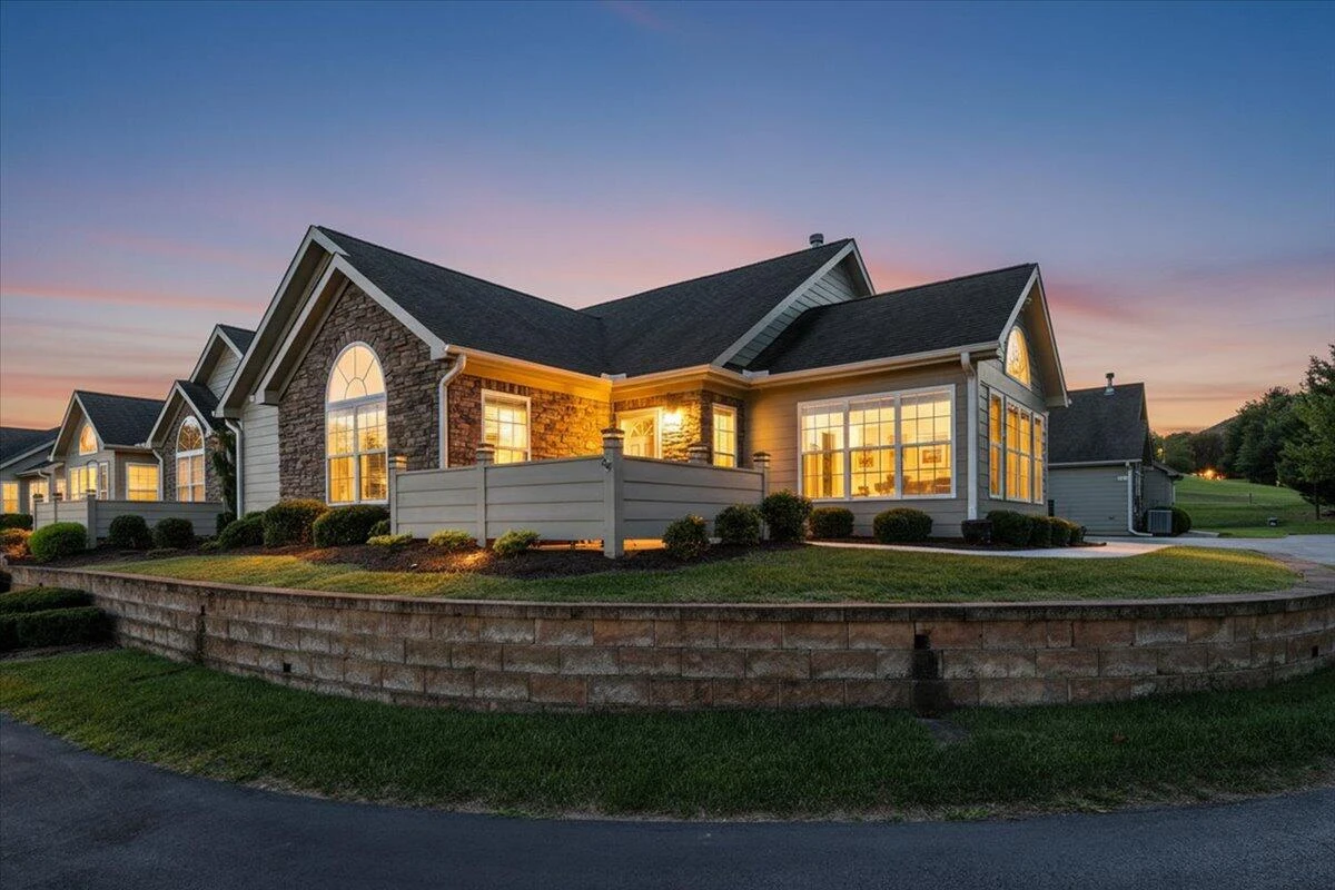 5516 Orchard Villa CIR