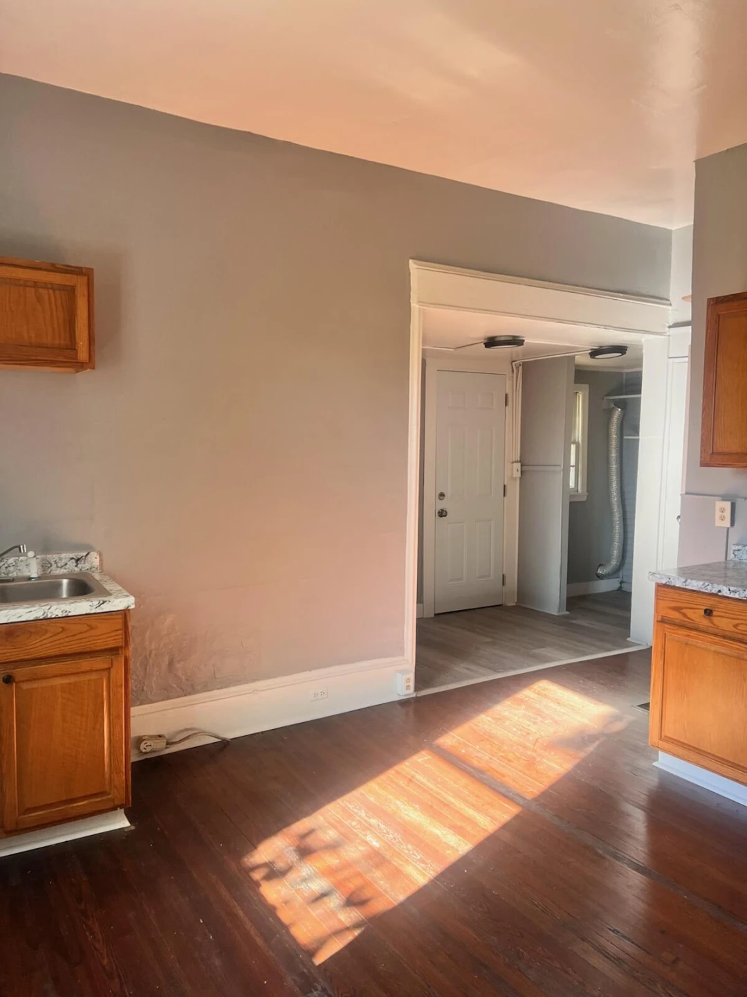 1320 Tazewell AVE - Photo 10