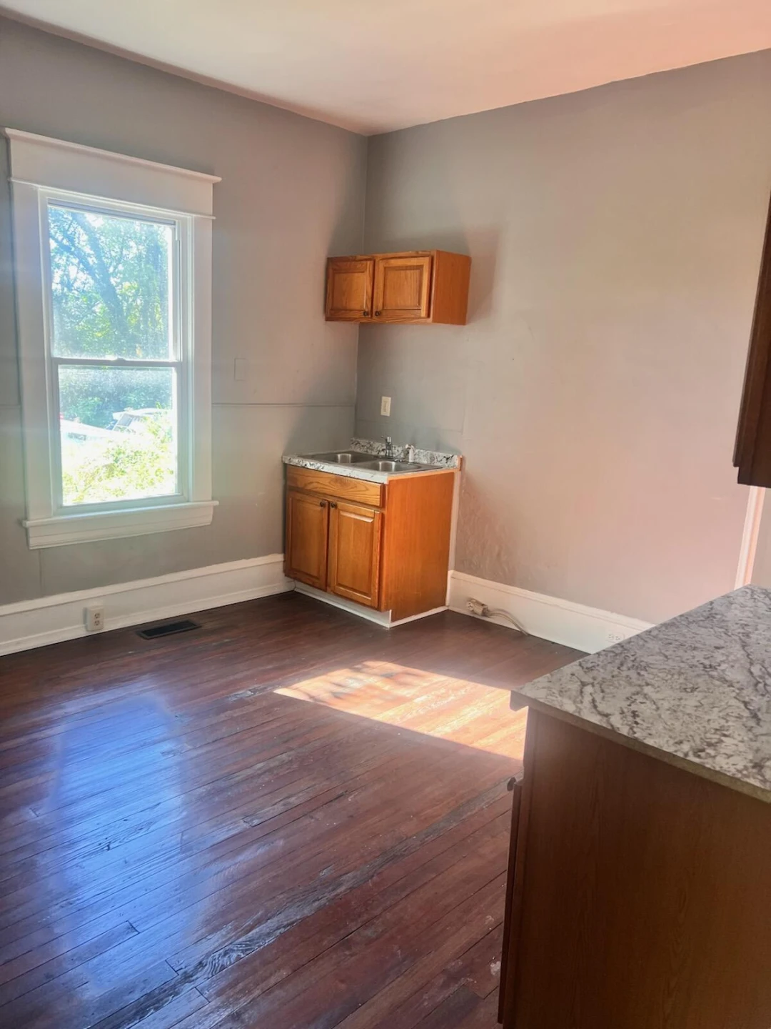 1320 Tazewell AVE - Photo 9