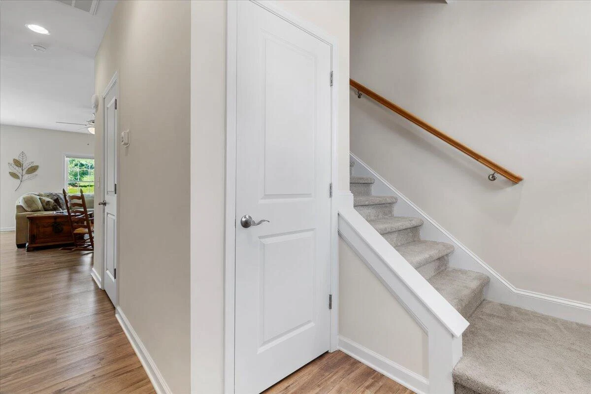 229 Louise LN - Photo 21