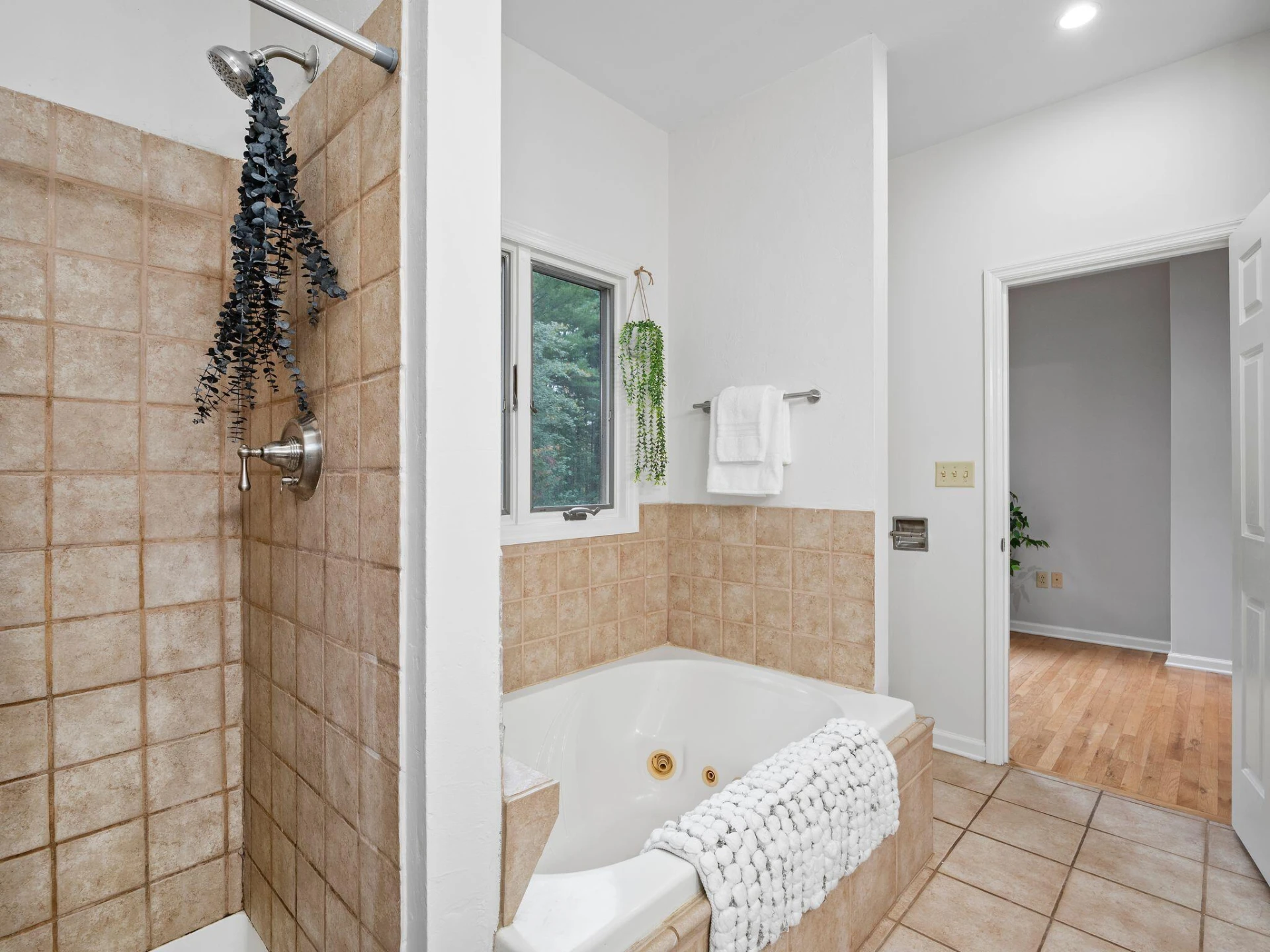 654 Eagle LN - Photo 33
