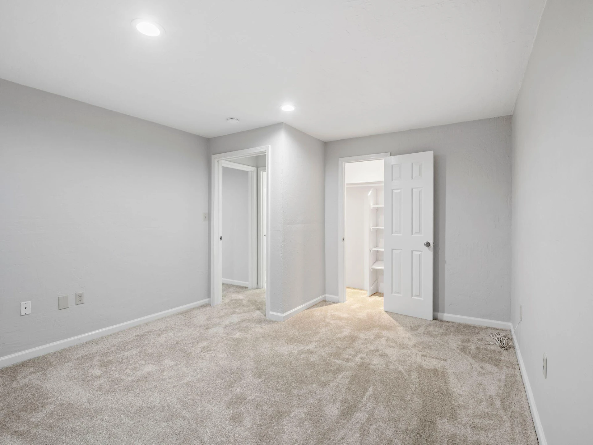 654 Eagle LN - Photo 64