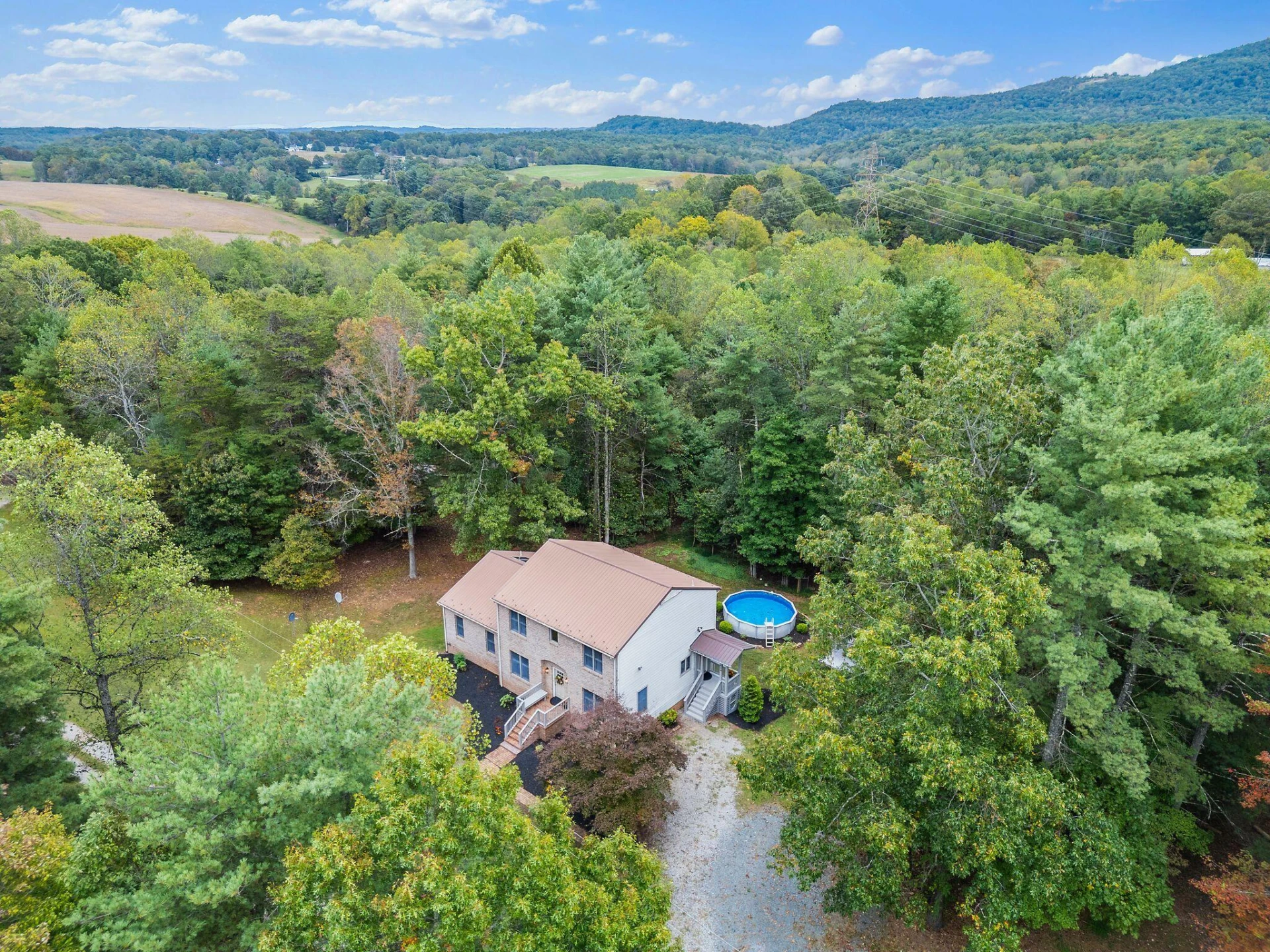 654 Eagle LN - Photo 73