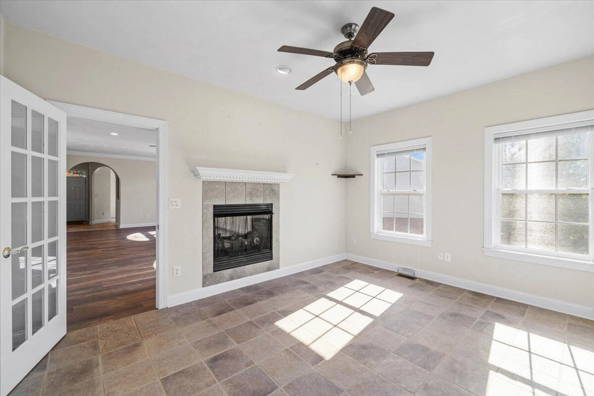 1315 Keagy LN - Photo 13