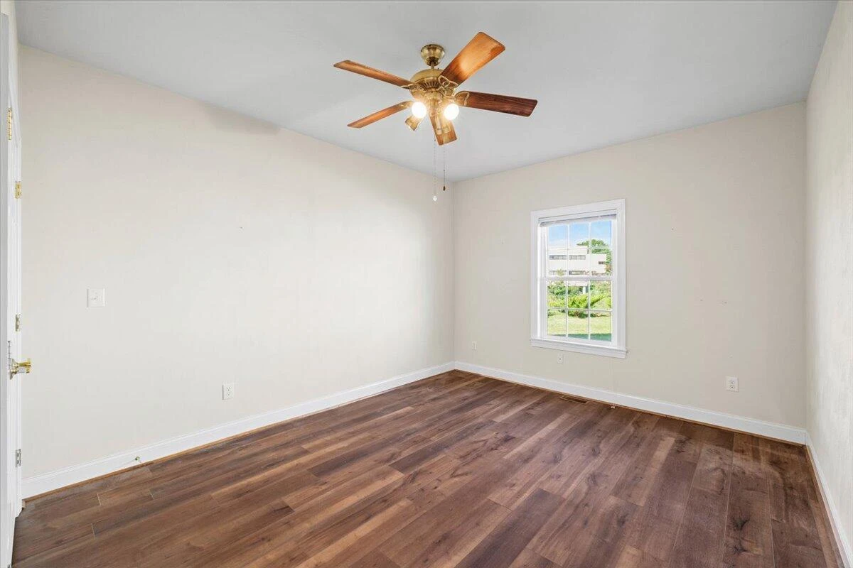 1315 Keagy LN - Photo 17