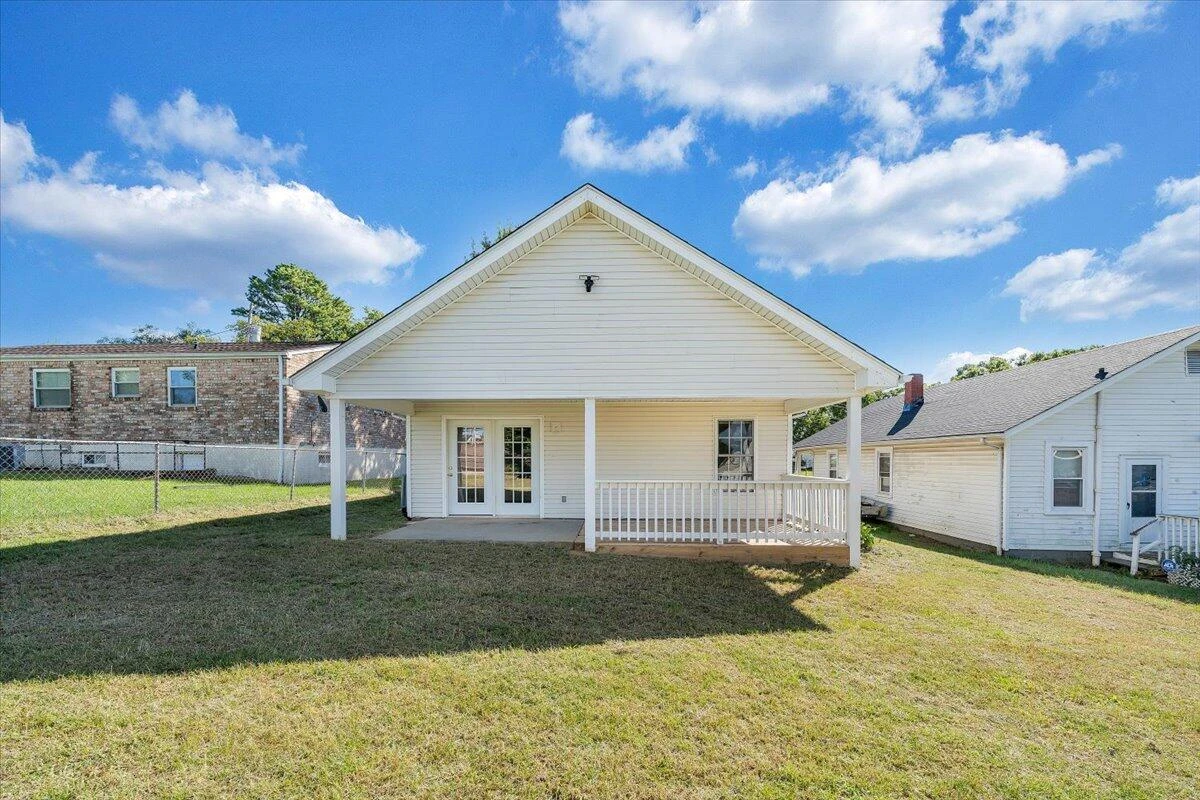 920 Pocahontas AVE - Photo 22