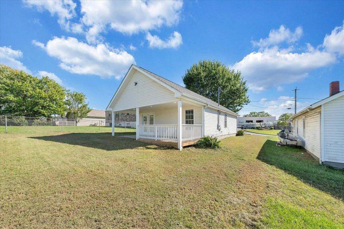 920 Pocahontas AVE - Photo 29