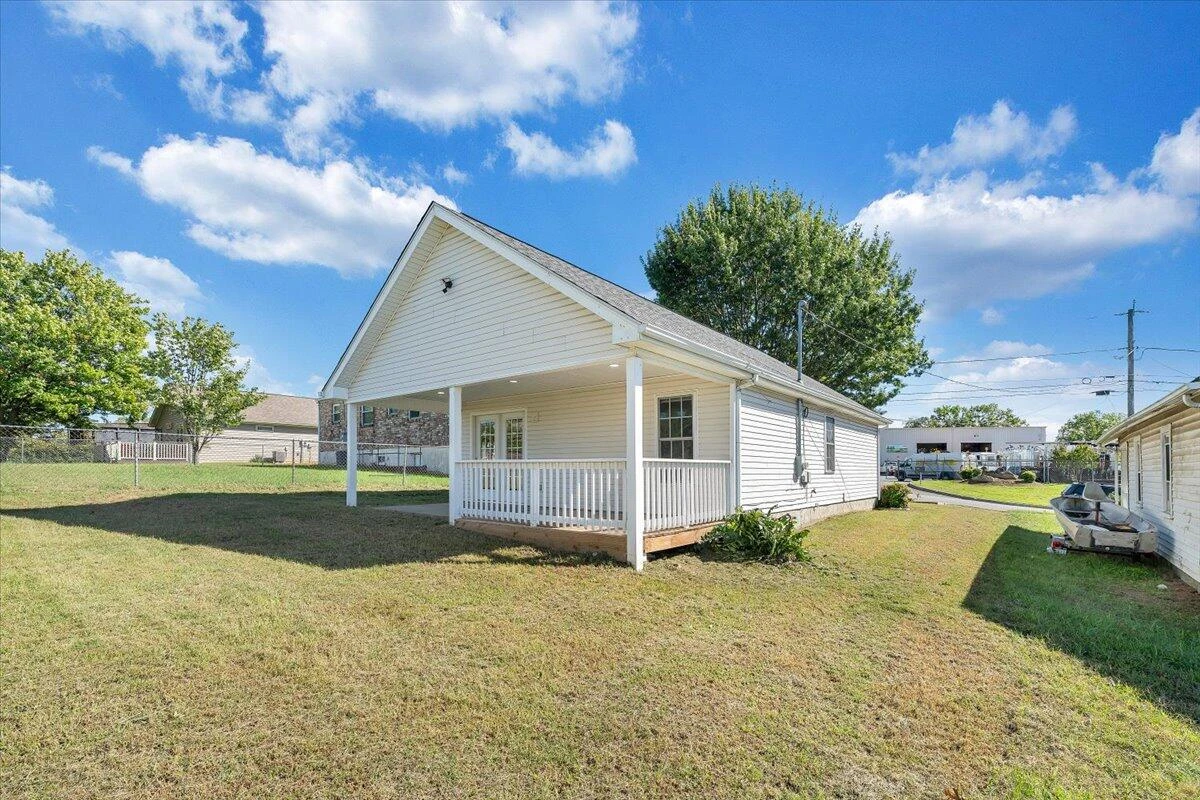 920 Pocahontas AVE - Photo 31