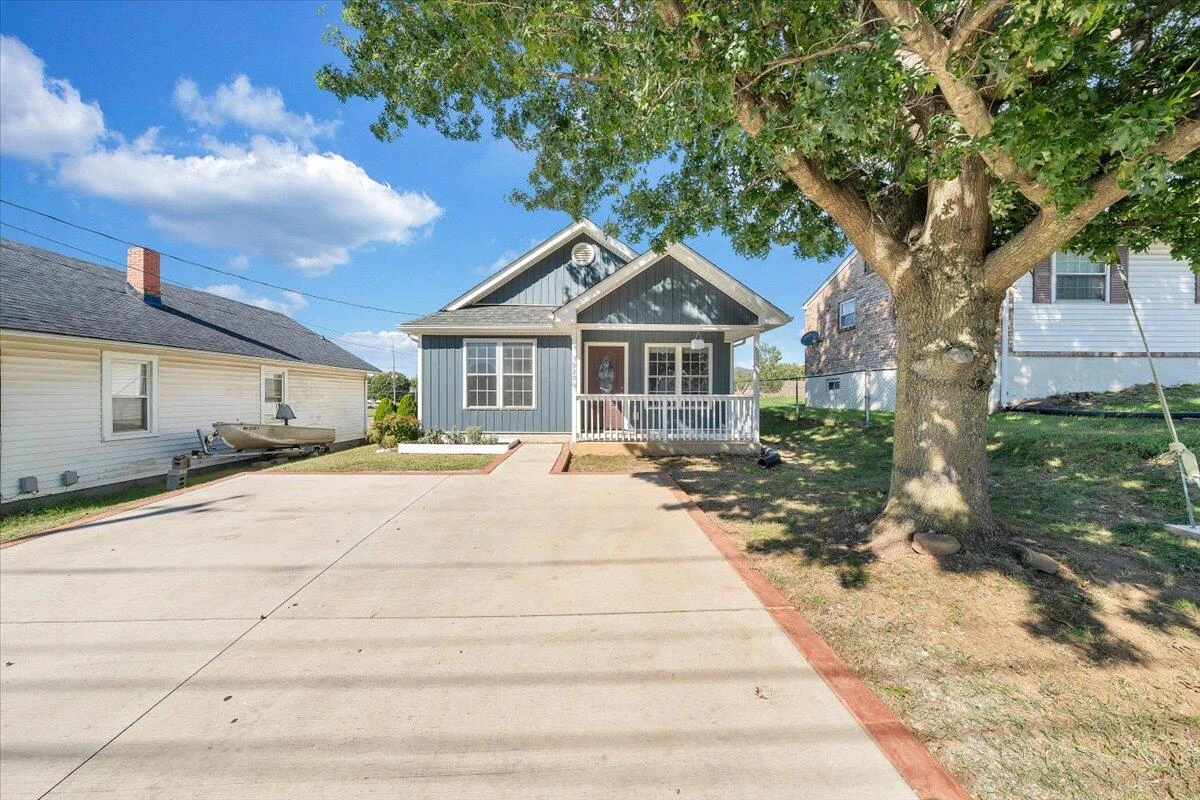 920 Pocahontas AVE - Photo 34