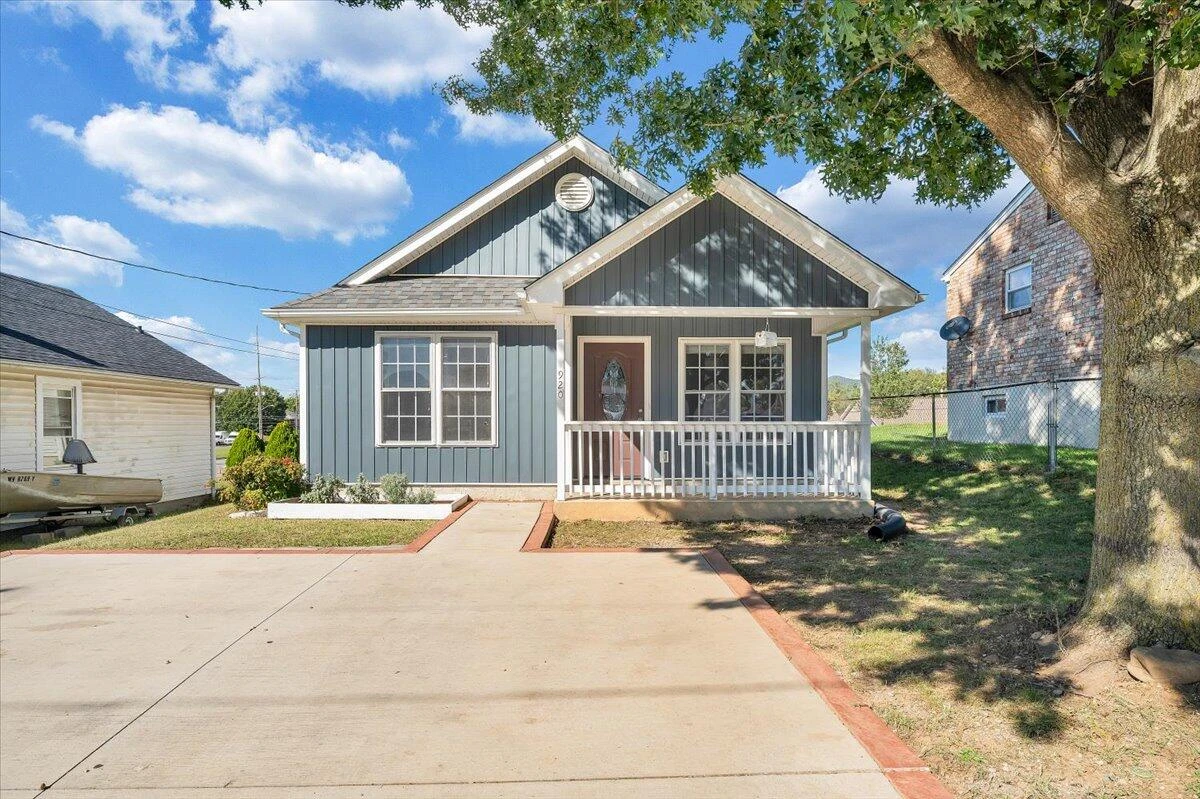 920 Pocahontas AVE - Photo 35