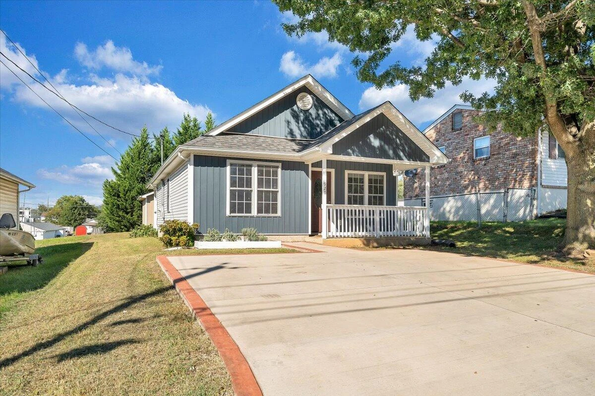 920 Pocahontas AVE - Photo 38