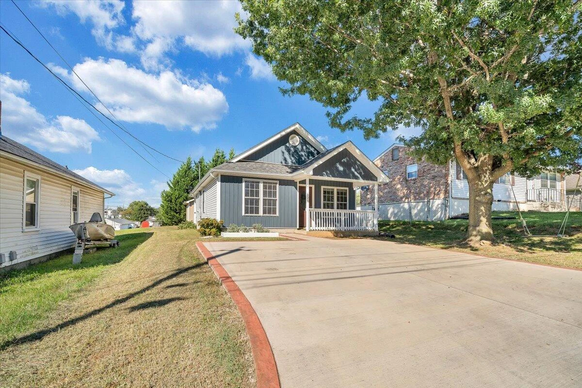 920 Pocahontas AVE - Photo 40