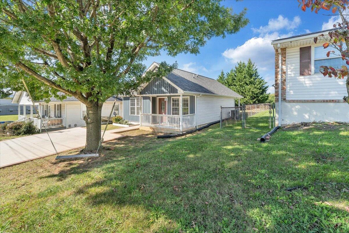 920 Pocahontas AVE - Photo 42