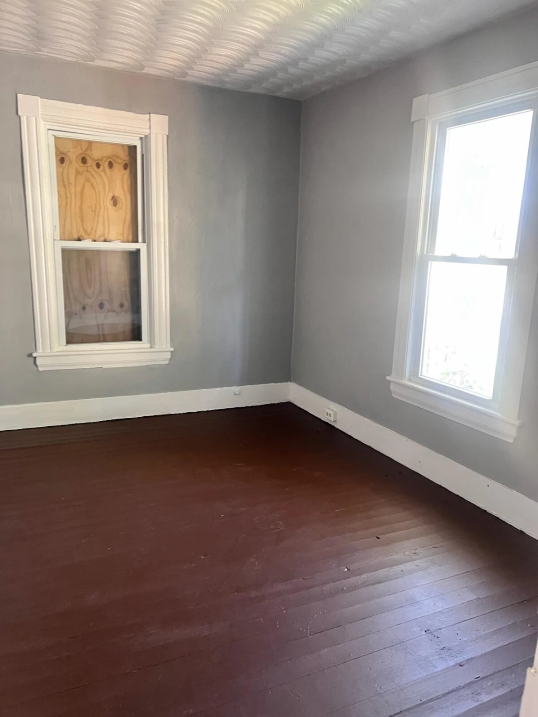 711 Stewart AVE - Photo 3