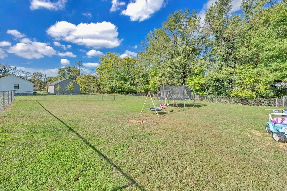1731 18th ST - Photo 17