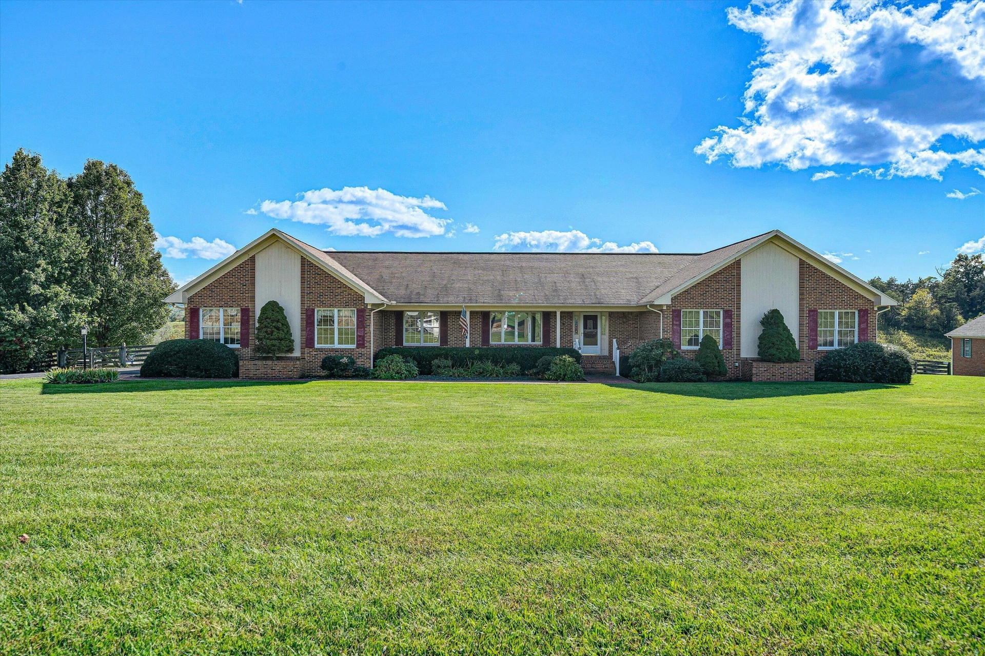143 Plantation DR