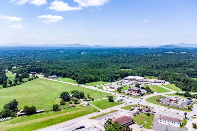 15093 Moneta RD, Moneta, VA, 24121