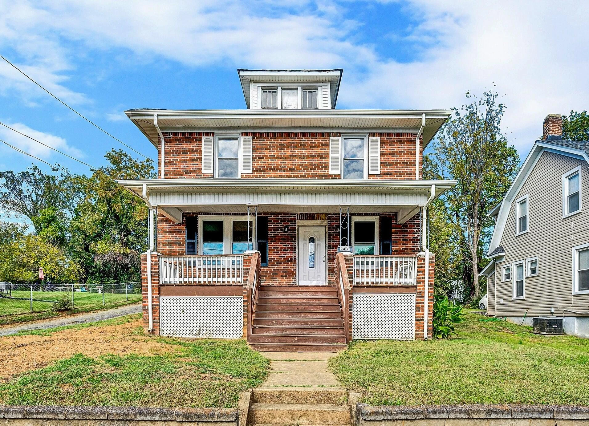 2431 Delaware AVE