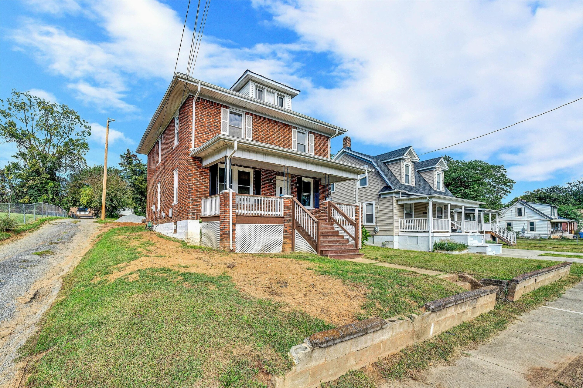2431 Delaware AVE - Photo 2