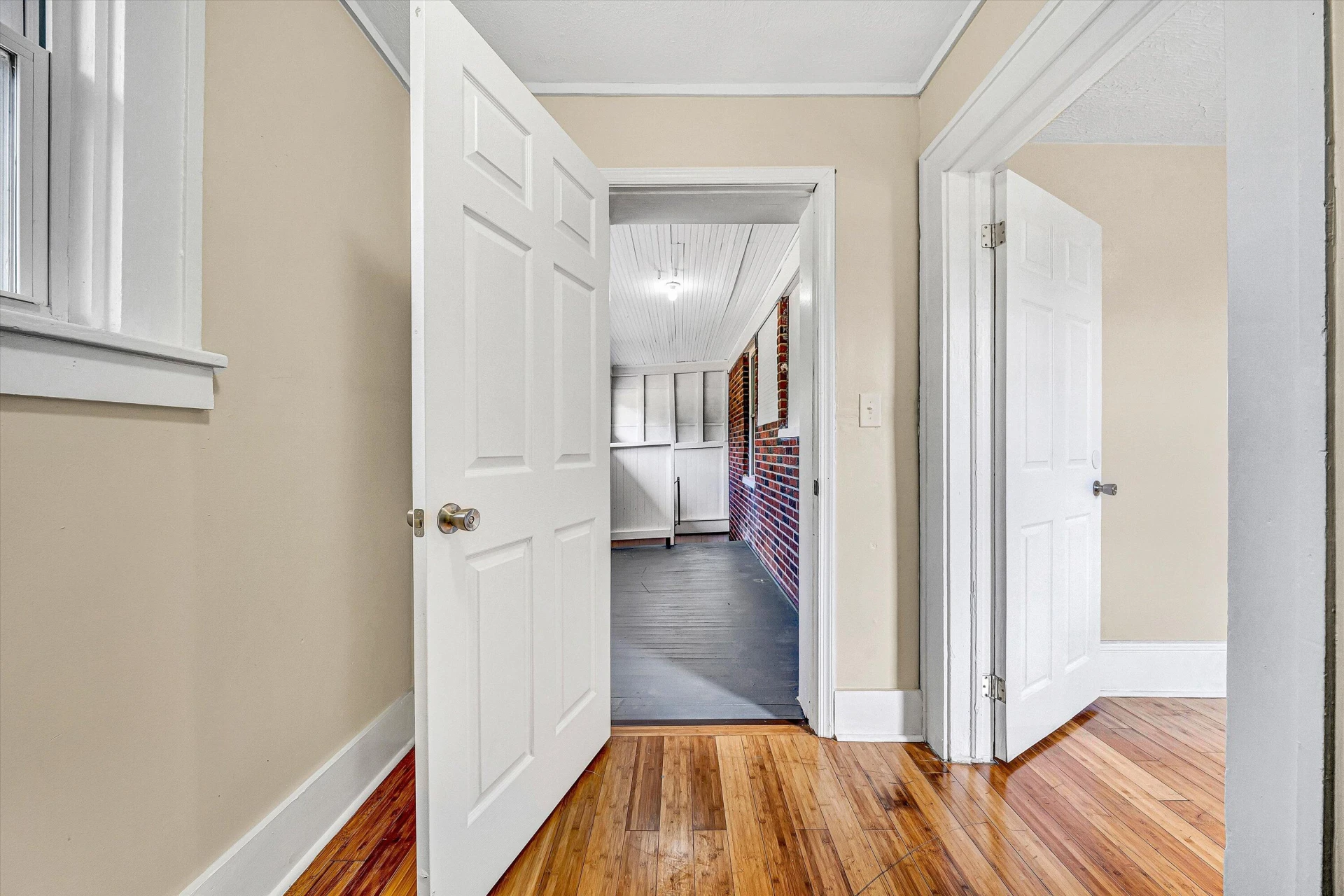 2431 Delaware AVE - Photo 23