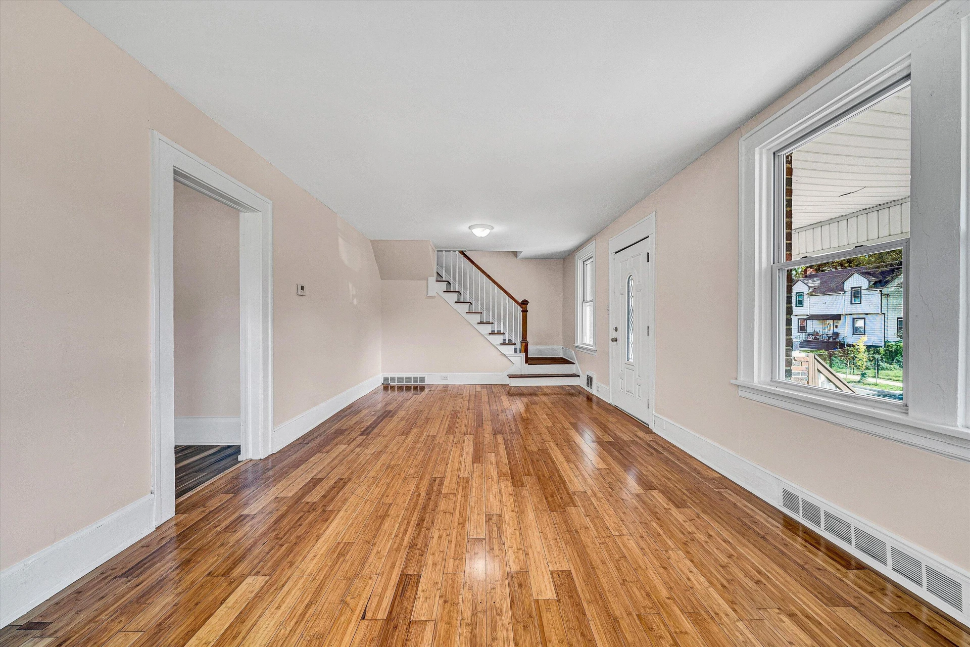 2431 Delaware AVE - Photo 7