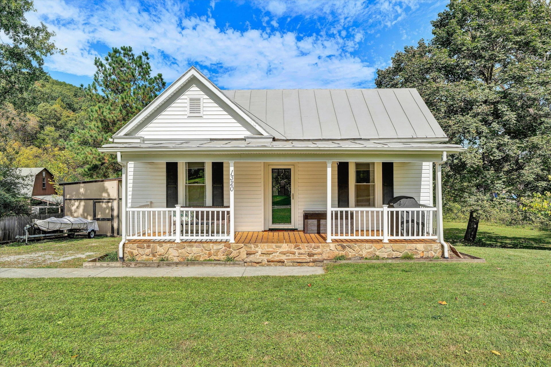1320 Eddington RD