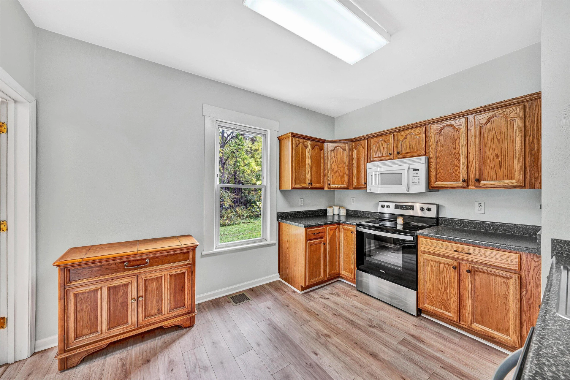 1320 Eddington RD - Photo 11