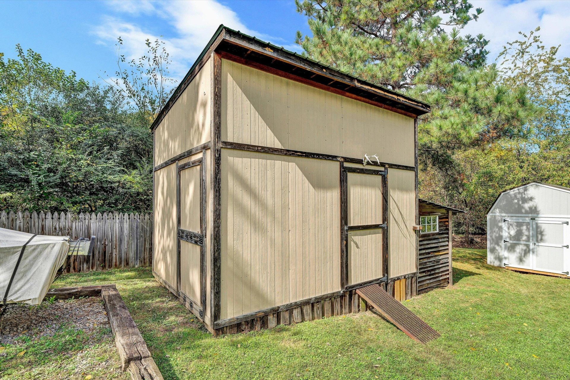 1320 Eddington RD - Photo 25