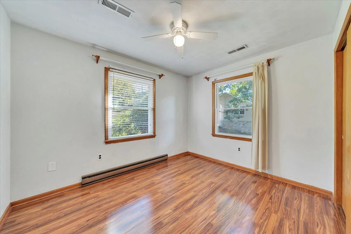 1843 Redwood RD - Photo 12