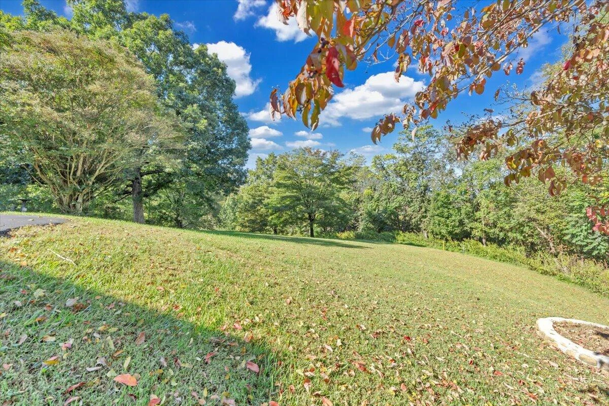 1843 Redwood RD - Photo 25