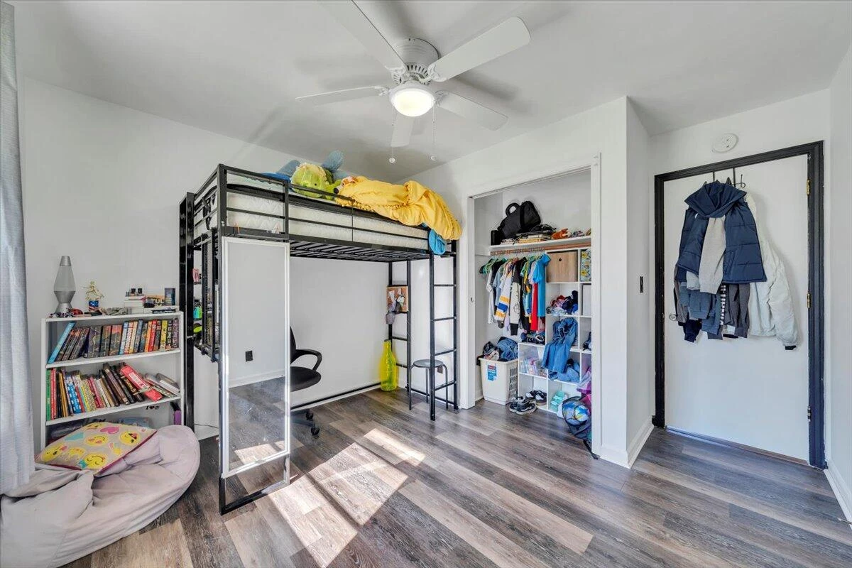 2441 Meadowbrook RD - Photo 18