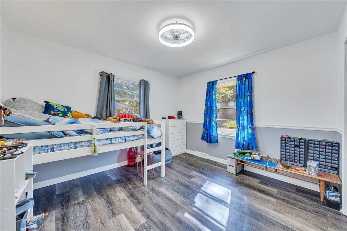 2441 Meadowbrook RD - Photo 19