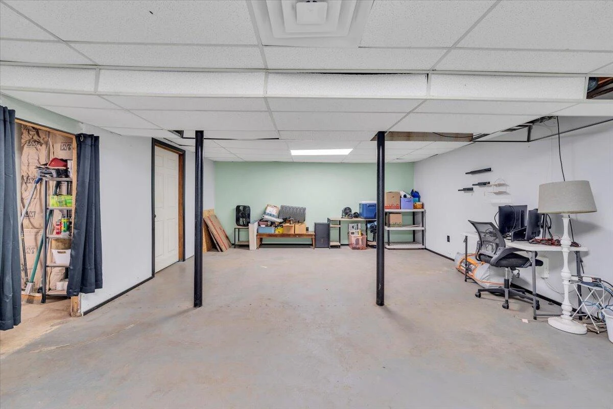 2441 Meadowbrook RD - Photo 22