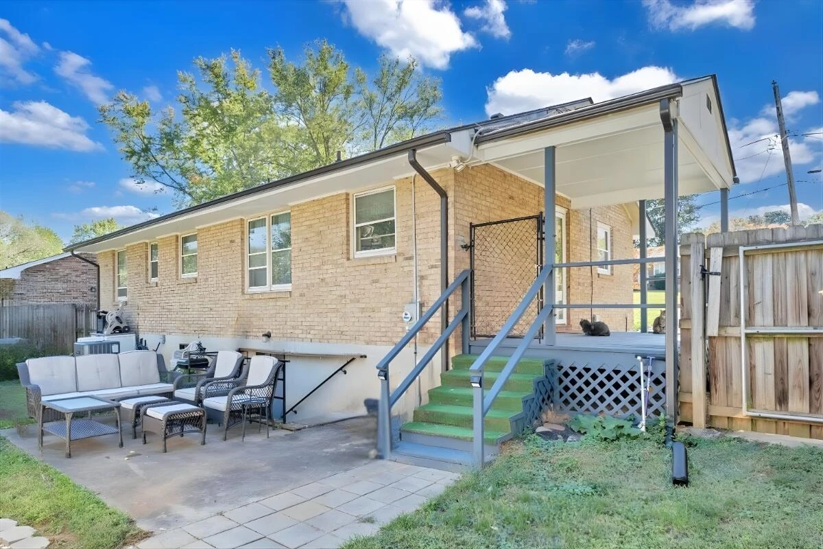 2441 Meadowbrook RD - Photo 28
