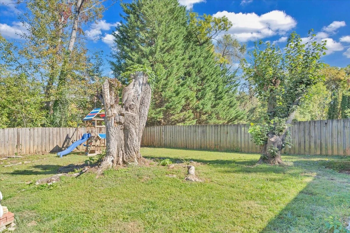 2441 Meadowbrook RD - Photo 29