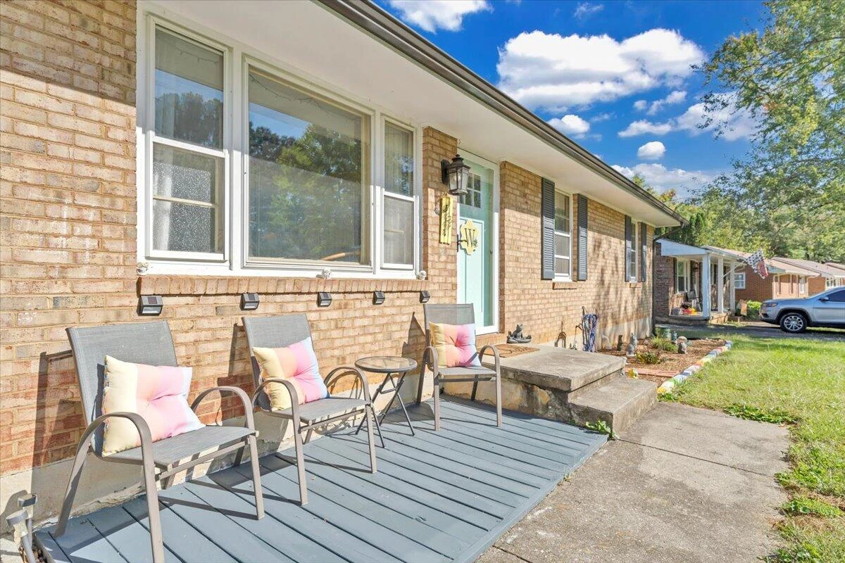 2441 Meadowbrook RD - Photo 7
