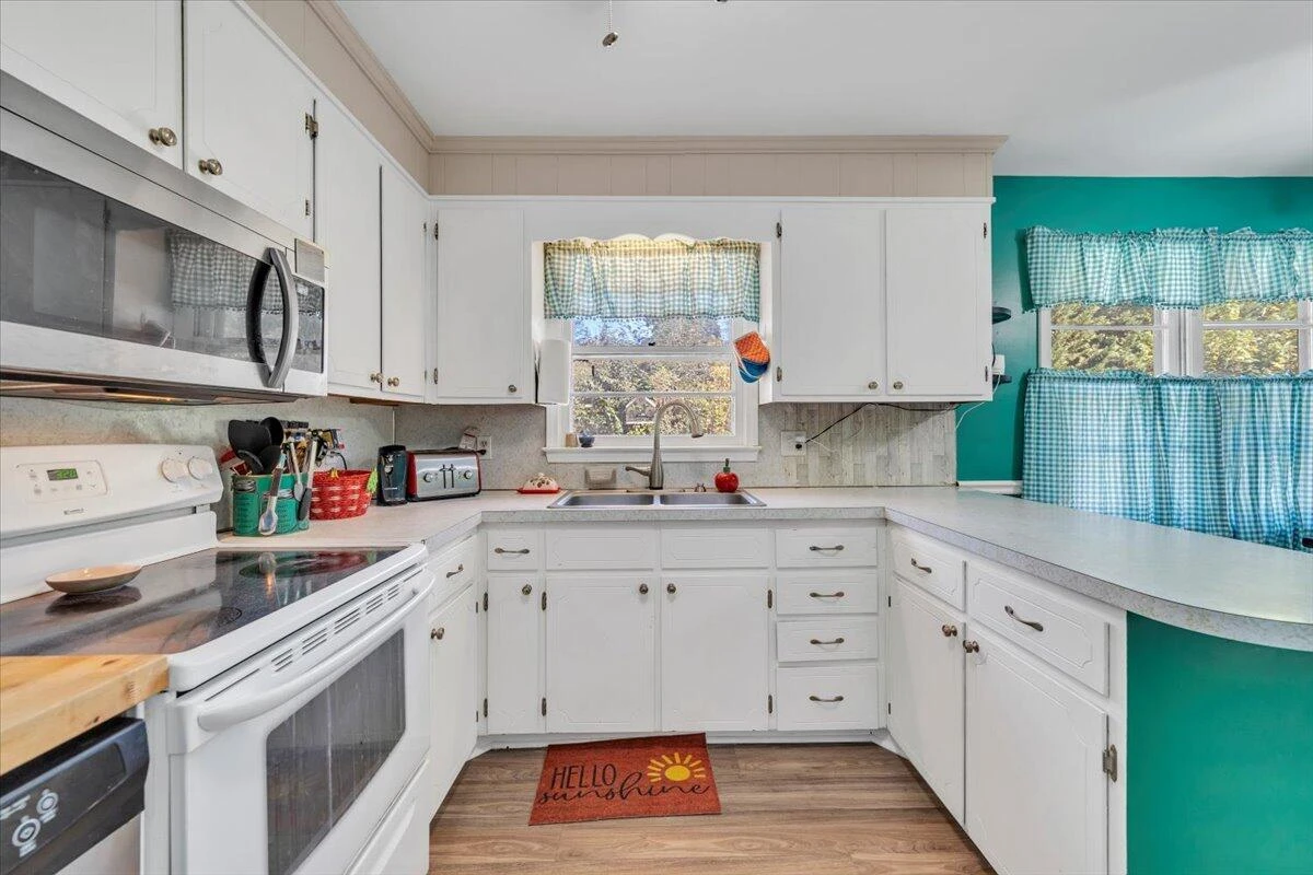 2441 Meadowbrook RD - Photo 11