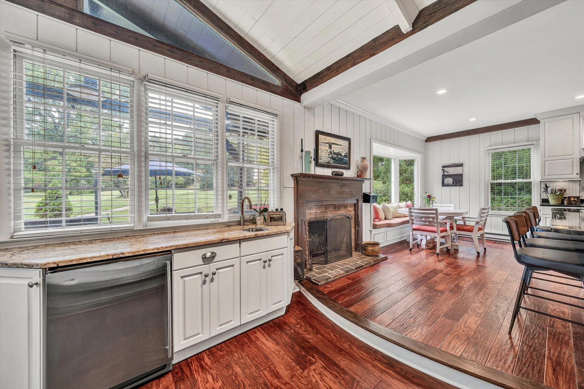 400 Walnut RD - Photo 22