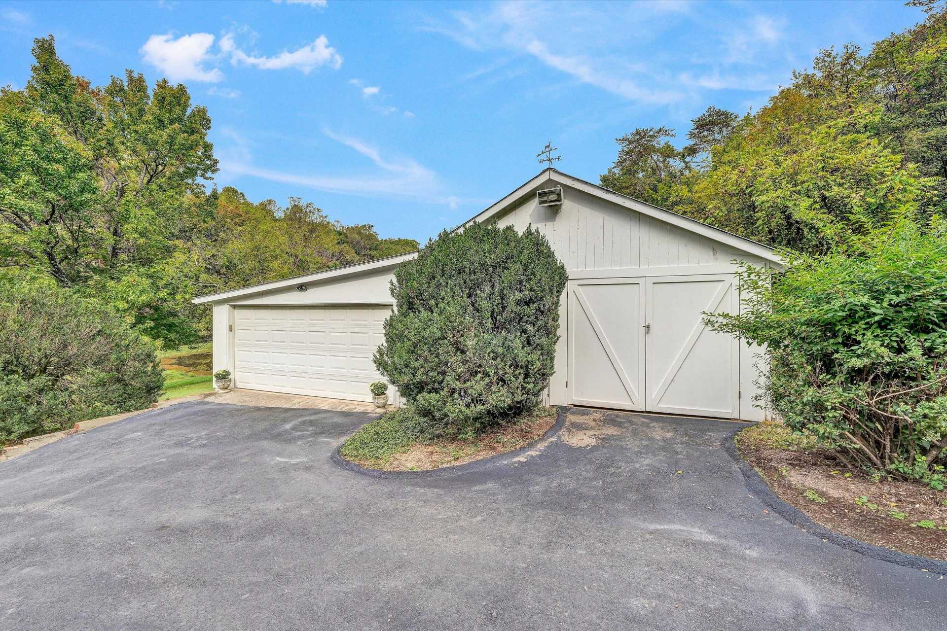 400 Walnut RD - Photo 79