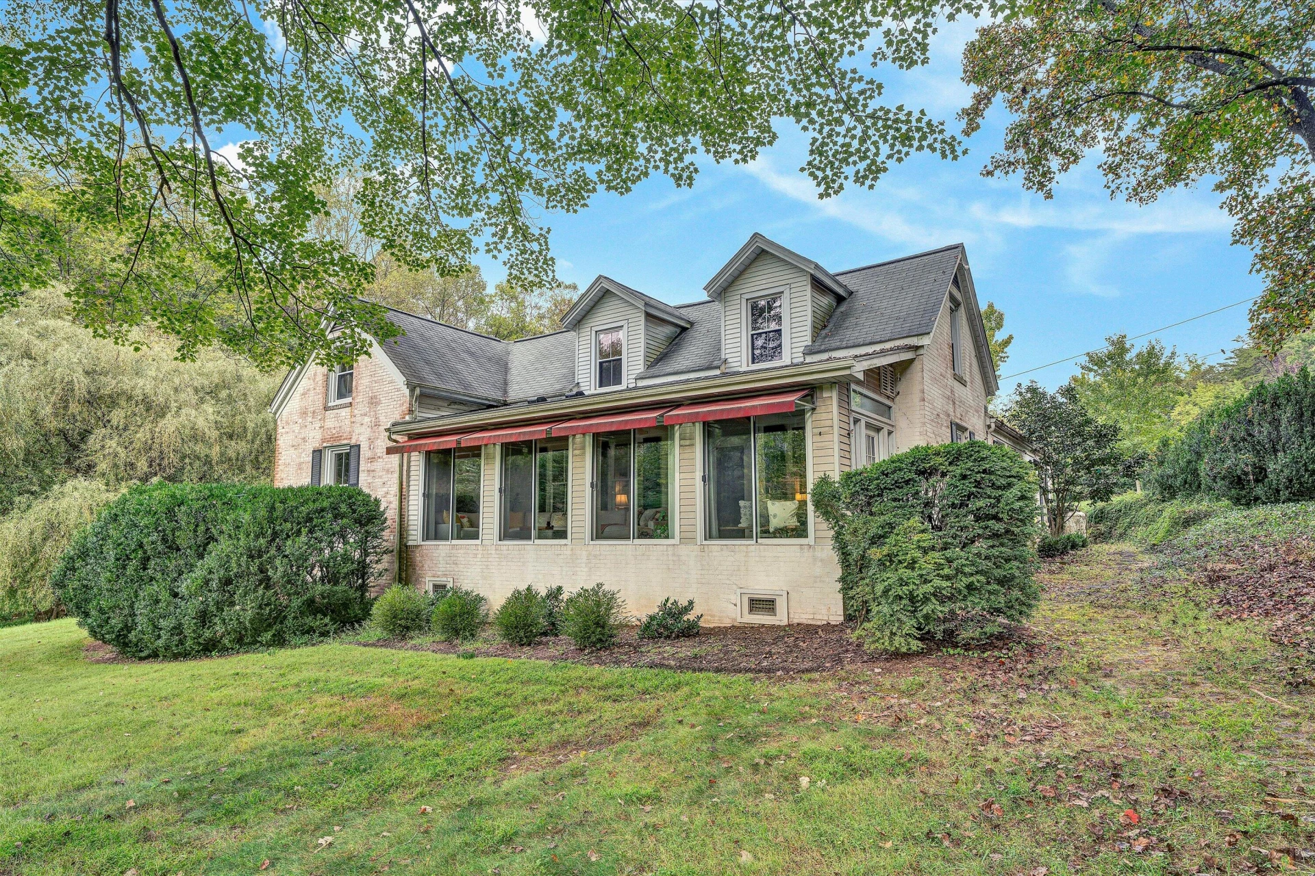 400 Walnut RD - Photo 12