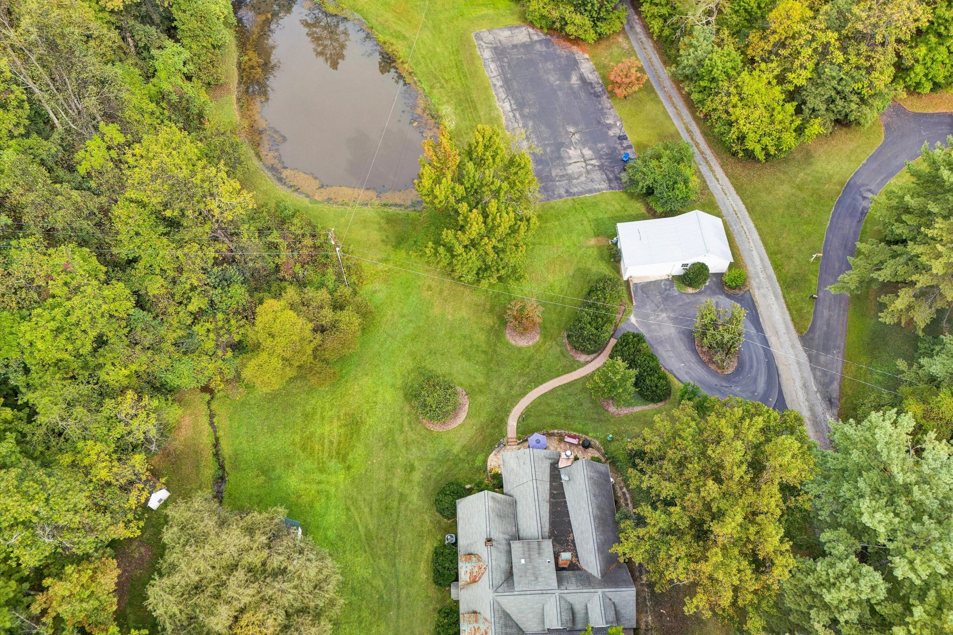 400 Walnut RD - Photo 92