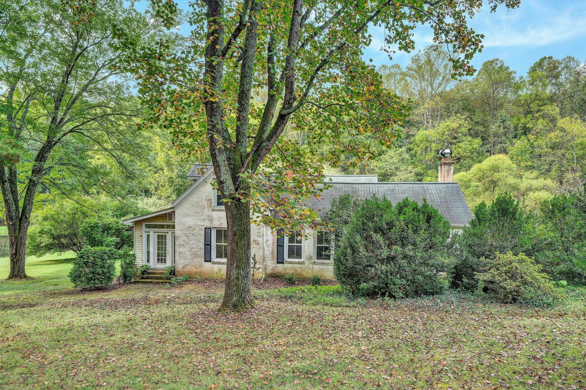 400 Walnut RD - Photo 13