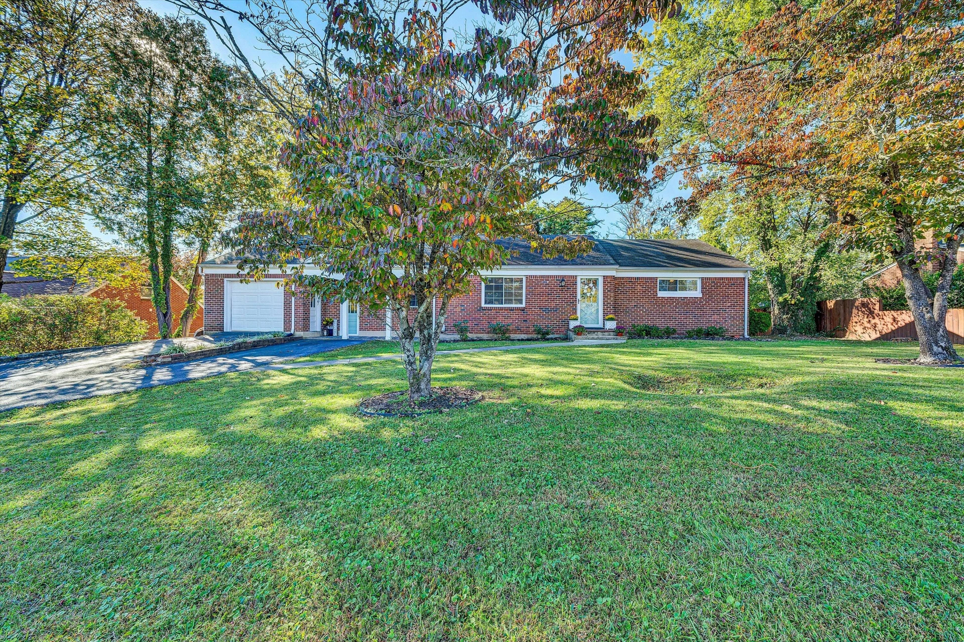 3516 Grandin RD