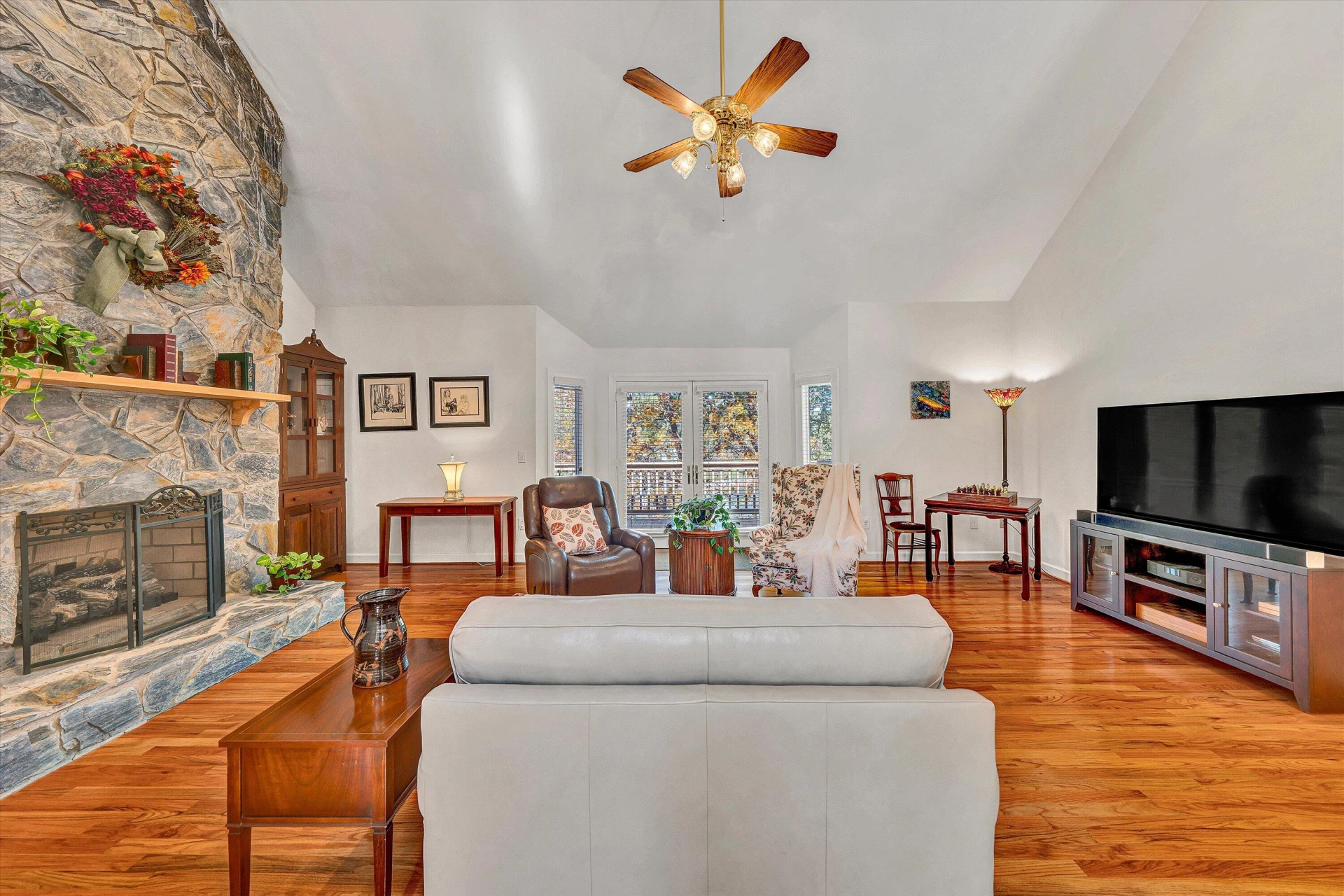 316 Woodland Cove DR - Photo 10