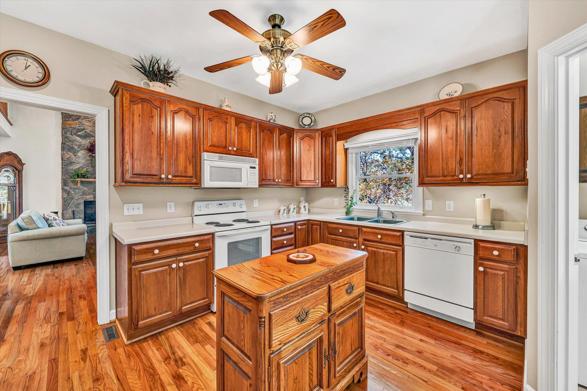 316 Woodland Cove DR - Photo 17