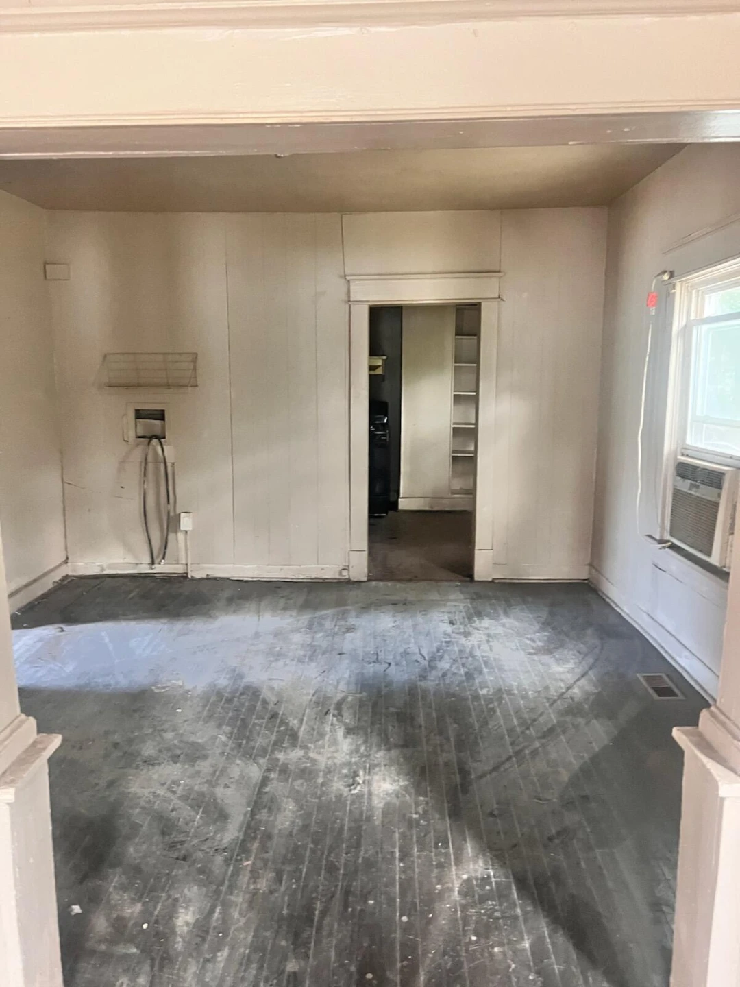 711 Harrison AVE - Photo 3